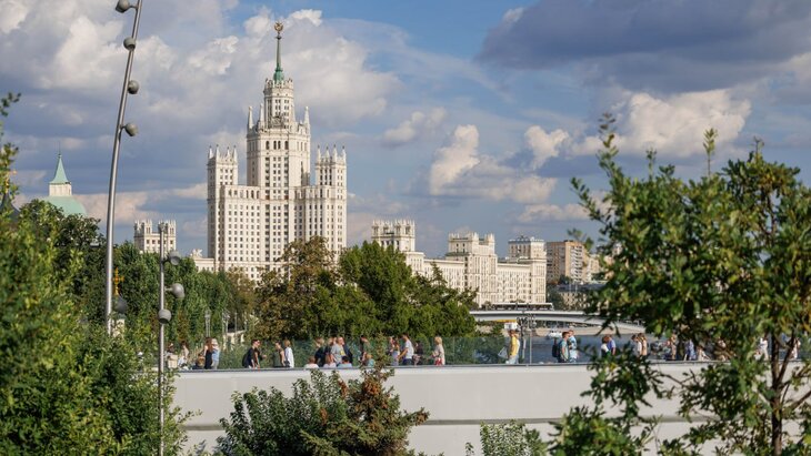  9  2025      9  1945   