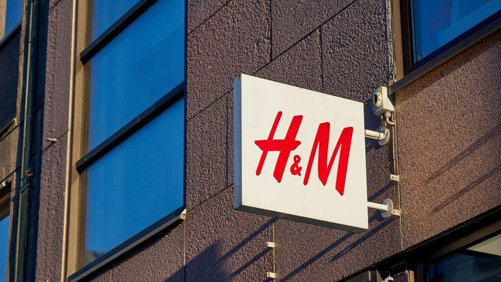 H&M        