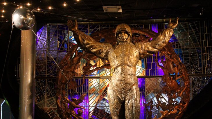 ������ ������� ��������� ��������� � ���� ������������