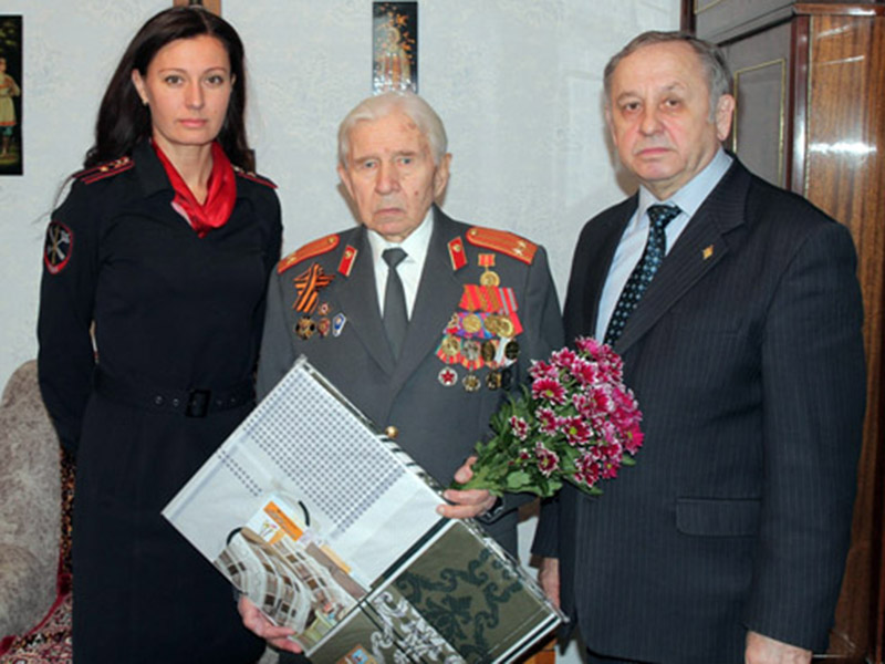 ����������� ��������� ������ ���������� � 90-������ �������� ������� ���������� ���