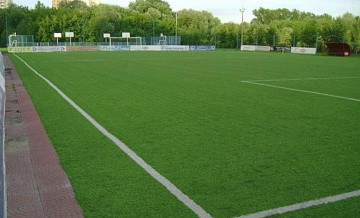 Футбольное поле на Паустовского введут до конца года