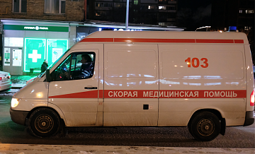 Женщина, упав с 10 этажа дома на юго-западе Москвы, выжила