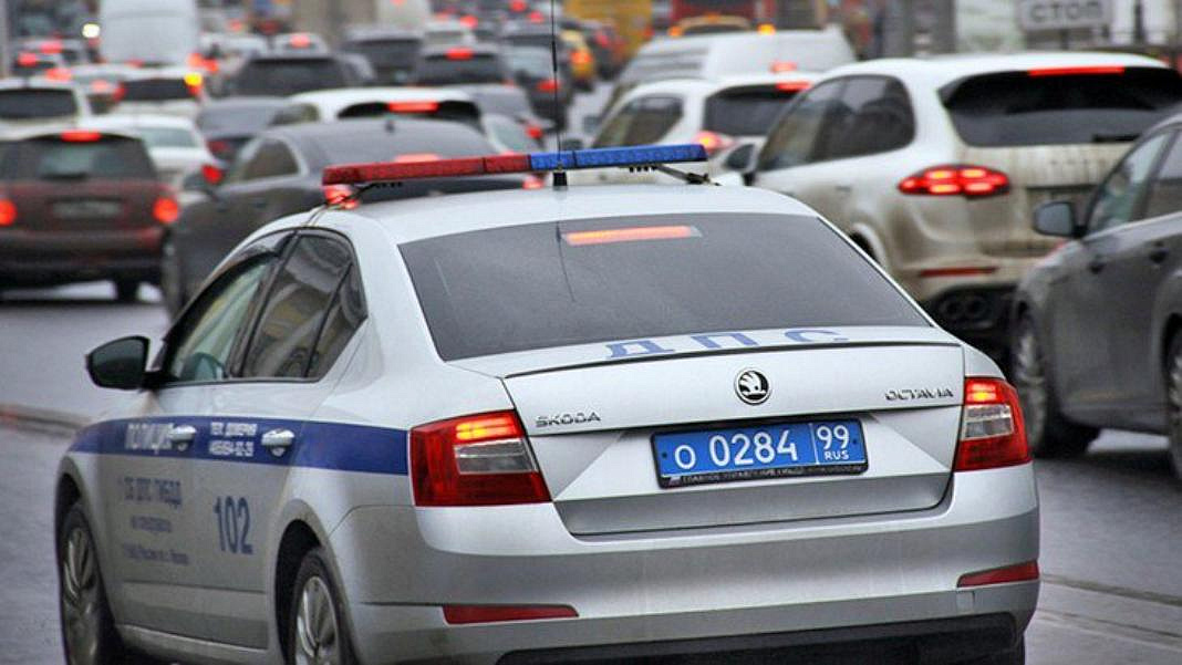 Три авто столкнулись в районе улицы Бутлерова