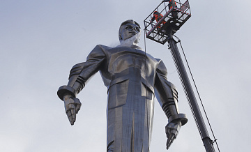 Памятник Гагарину реставрируют в Москве