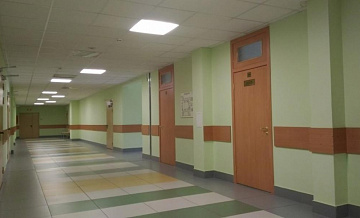 В школе на юго-западе Москвы подростку сломали обе руки