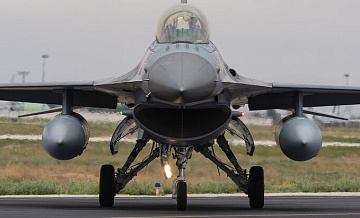    F-16    